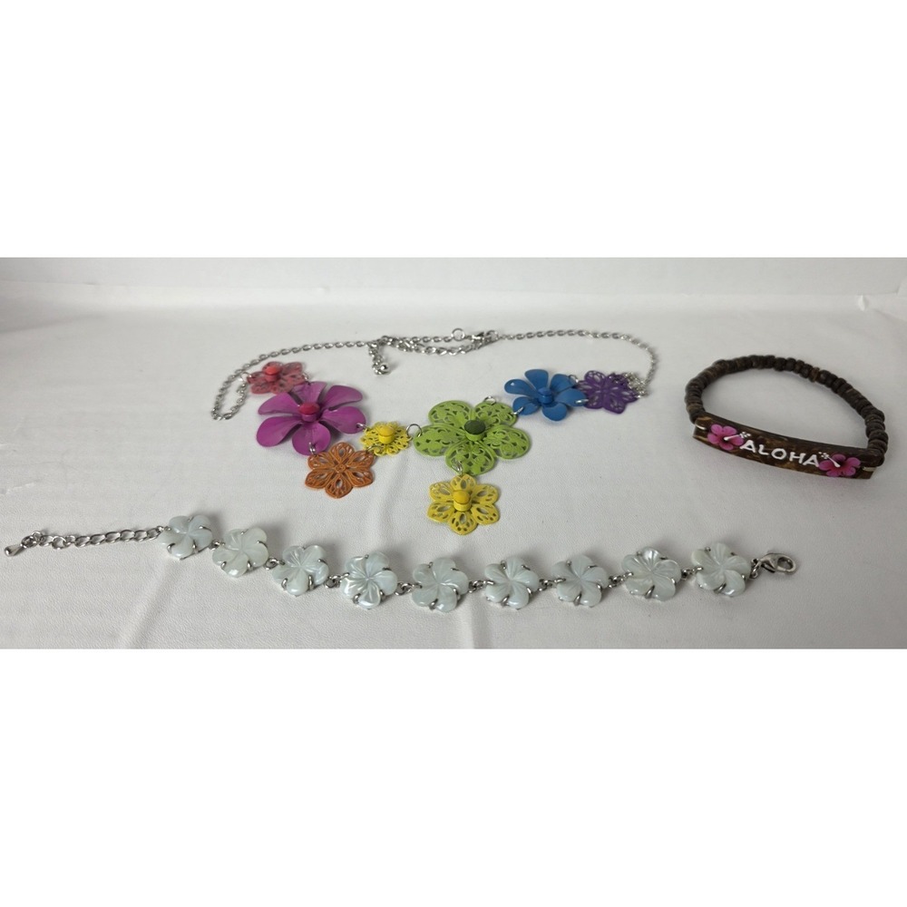 Hawaiian Necklace FLORAL 12" HOOK SILVERTONE PASTELS W/Two Extra Bracelets